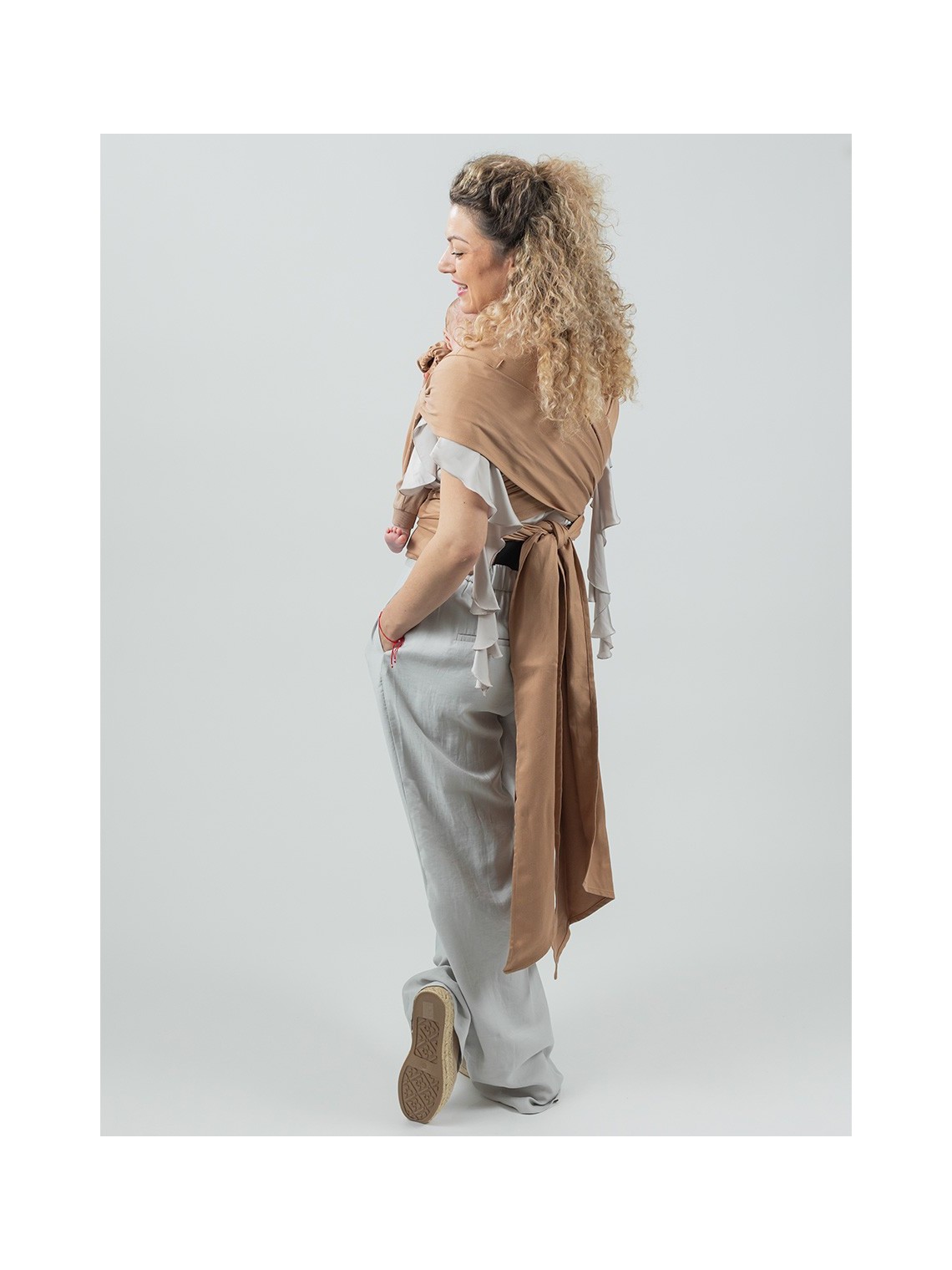 ISARA QuickTie – hybrid wrap conversion carrier with easy adjustment