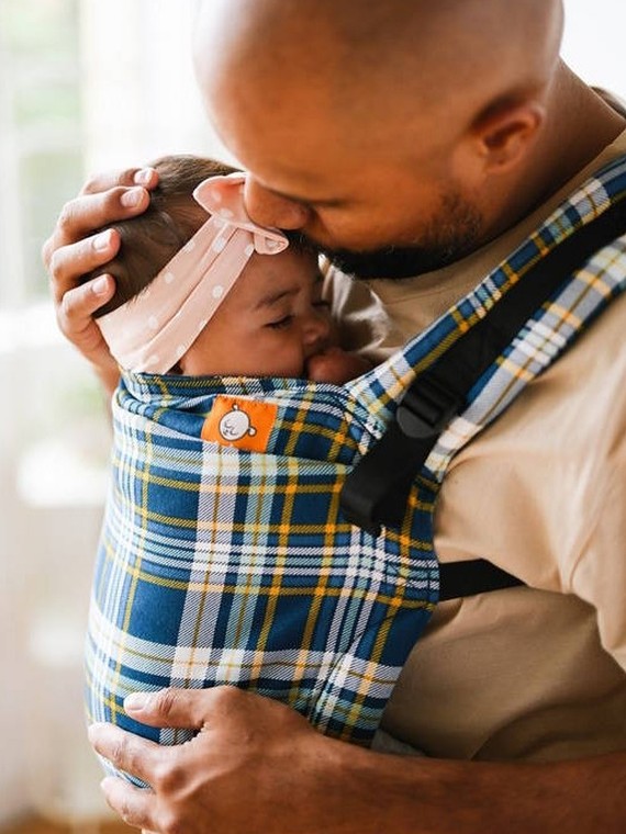 Tula Free To Grow Baby Carrier – ergonomic from birth, no insert needed