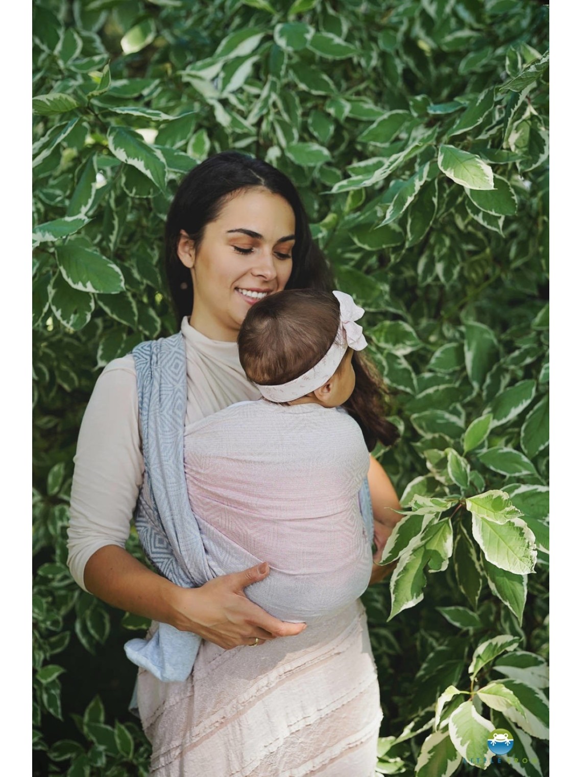 Little Frog baby sling – breathable and affordable baby wrap Little Frog baby sling – breathable and affordable baby wrap