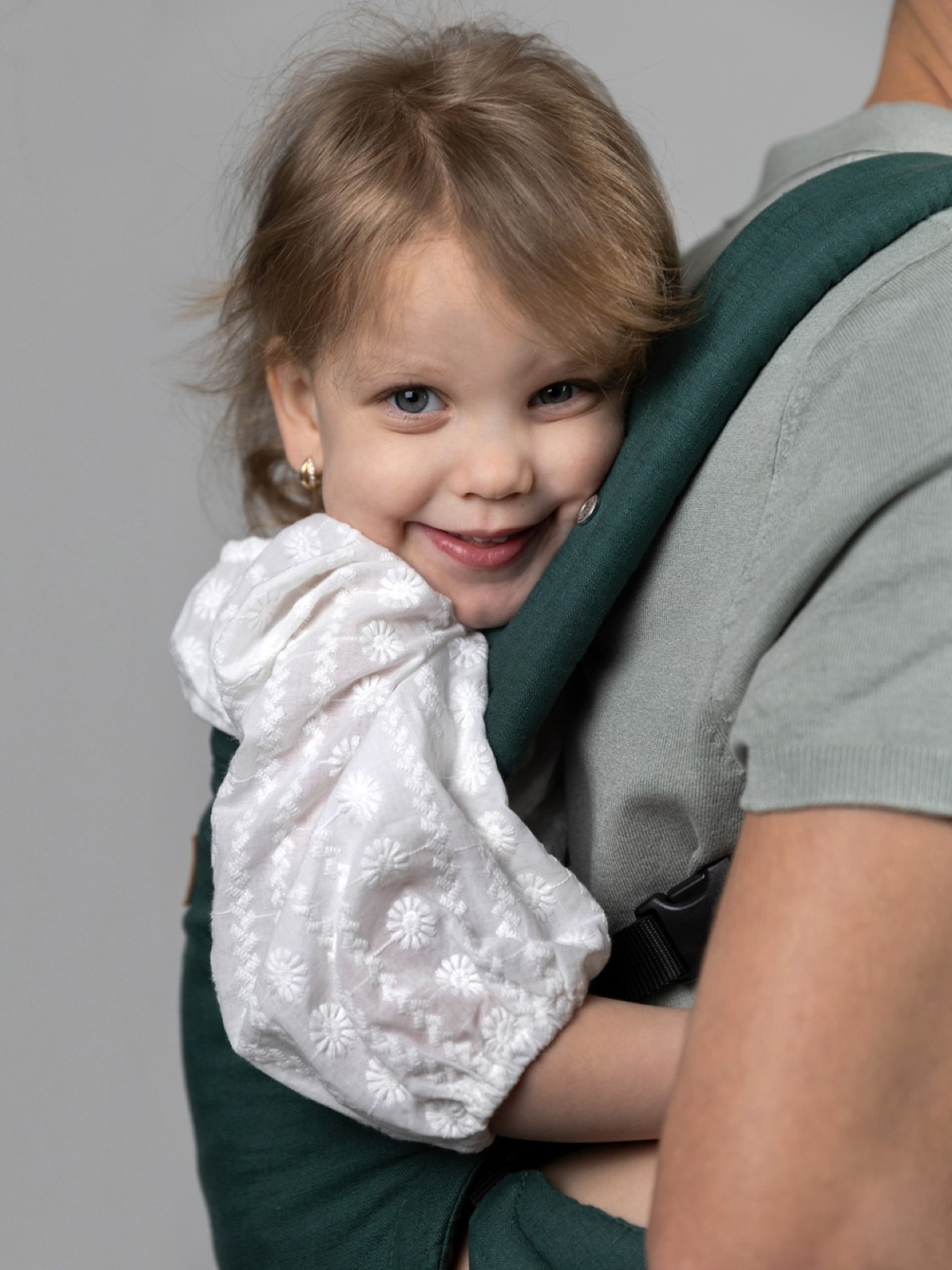 ISARA THE ONE Baby Carrier – From Newborn to Preschooler | Ergonomic and Fully Adjustable