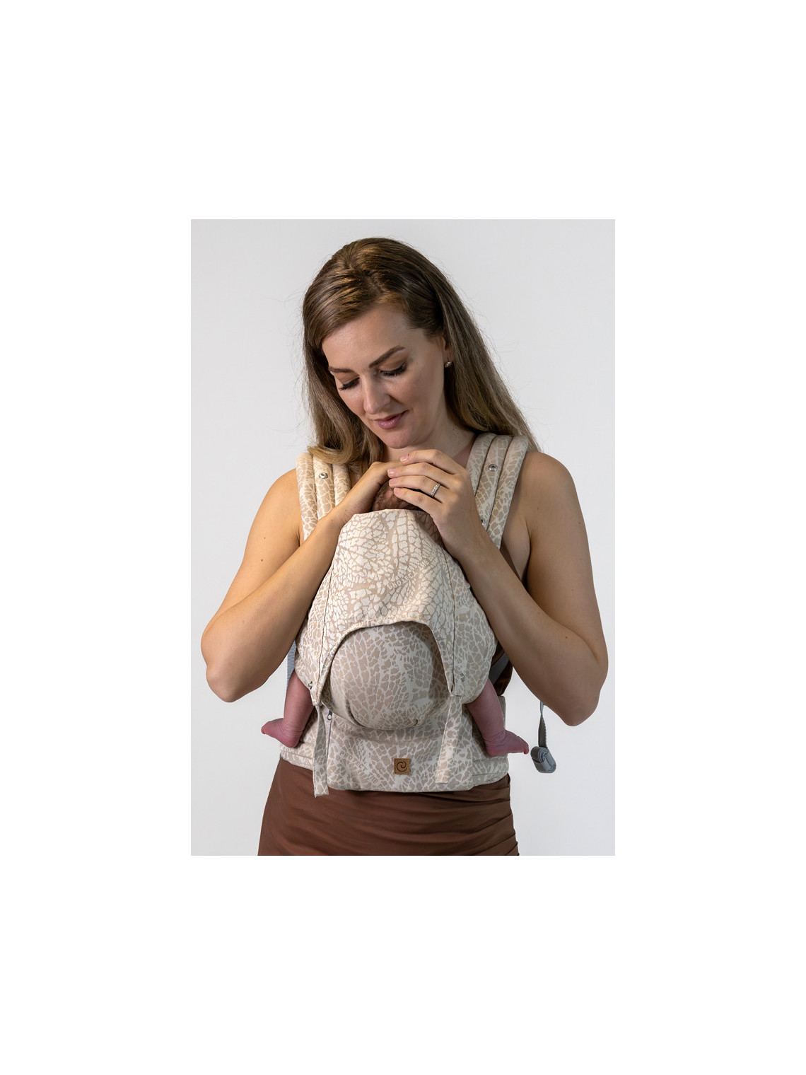 ISARA THE ONE Baby Carrier – From Newborn to Preschooler | Ergonomic and Fully Adjustable