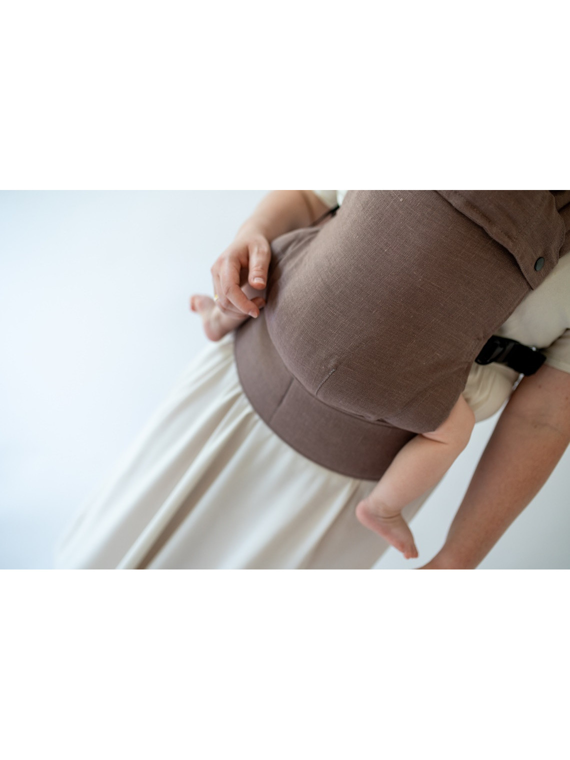 QUSY MINI 2.0 – ultra-light adjustable baby carrier