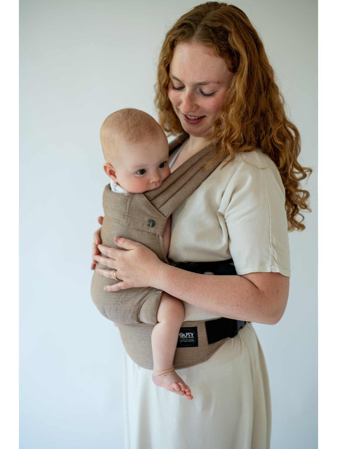 QUSY MINI 2.0 – ultra-light adjustable baby carrier