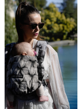 Love Radius PhysioCarrier 2 – ergonomic baby carrier from birth | babysling.eu