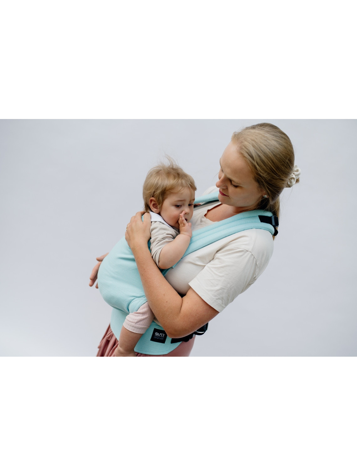QUSY Standard 2.0 – innovative adjustable baby carrier