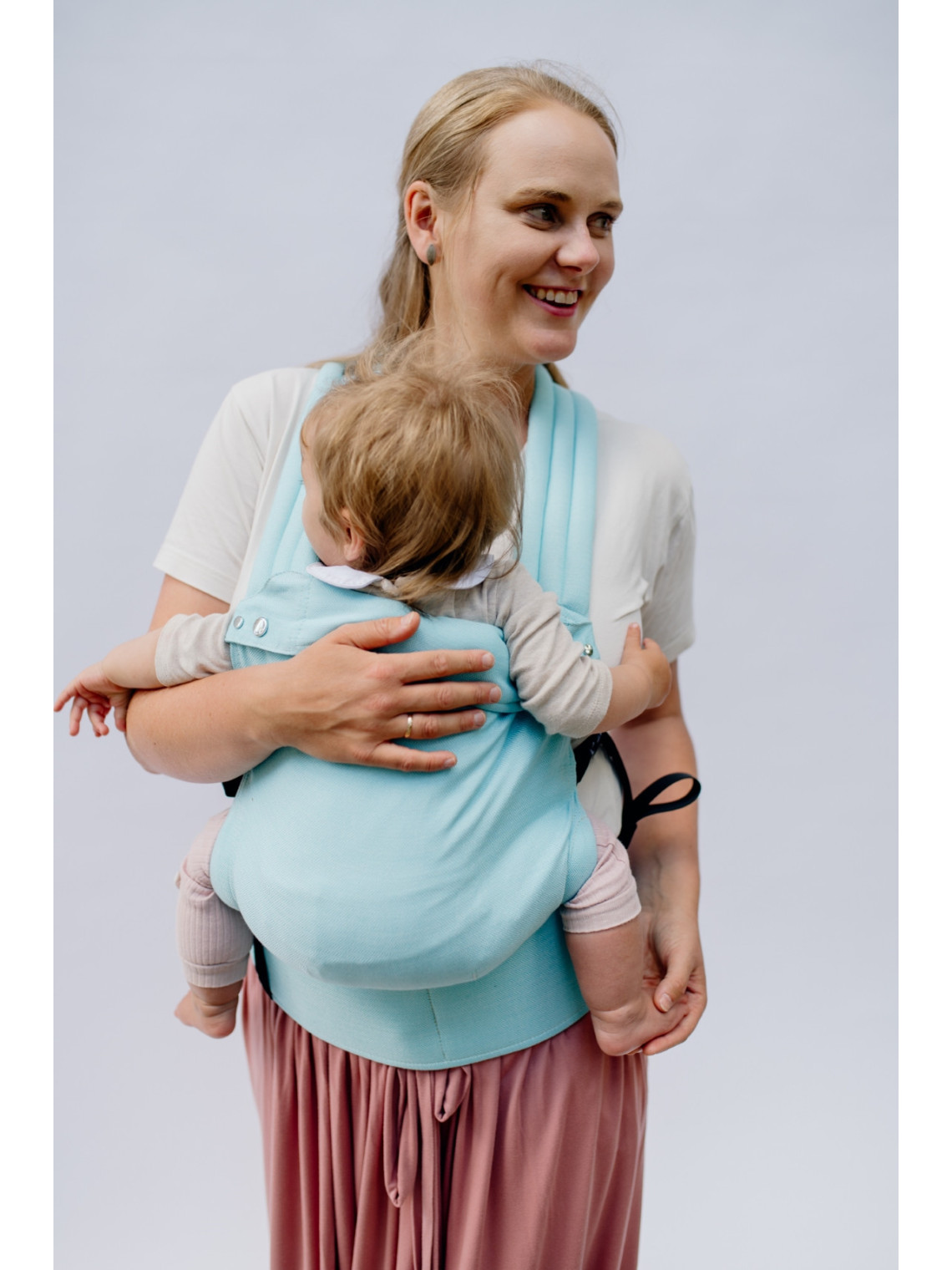 QUSY Standard 2.0 – innovative adjustable baby carrier