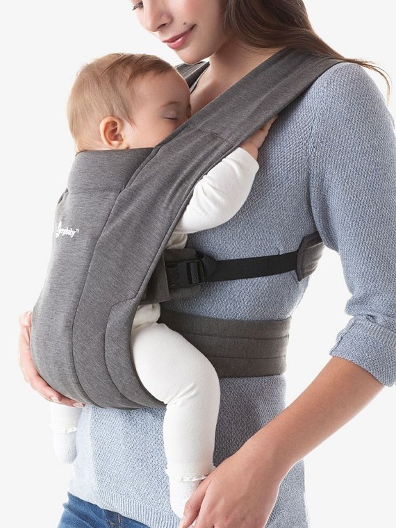 Ergobaby Embrace – soft and compact newborn carrier