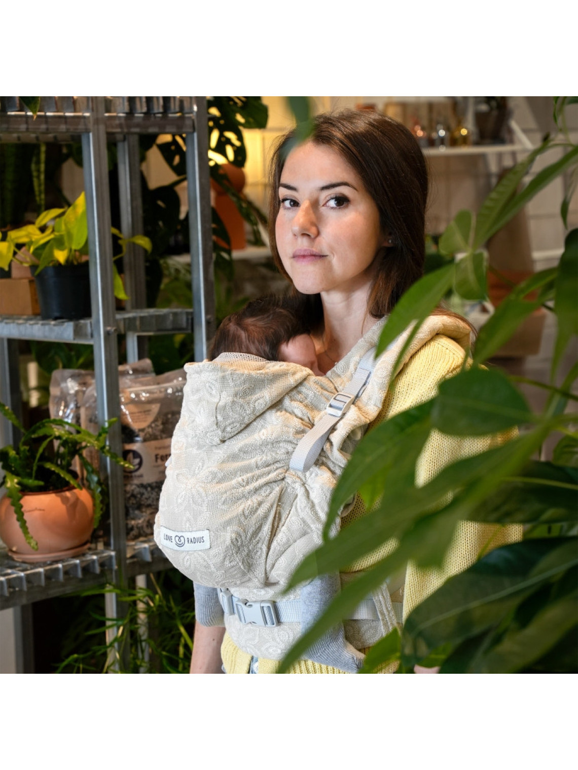 LOVE RADIUS HoodieCarrier 2 – ergonomic baby carrier from birth