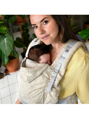 LOVE RADIUS HoodieCarrier 2 – ergonomic baby carrier from birth