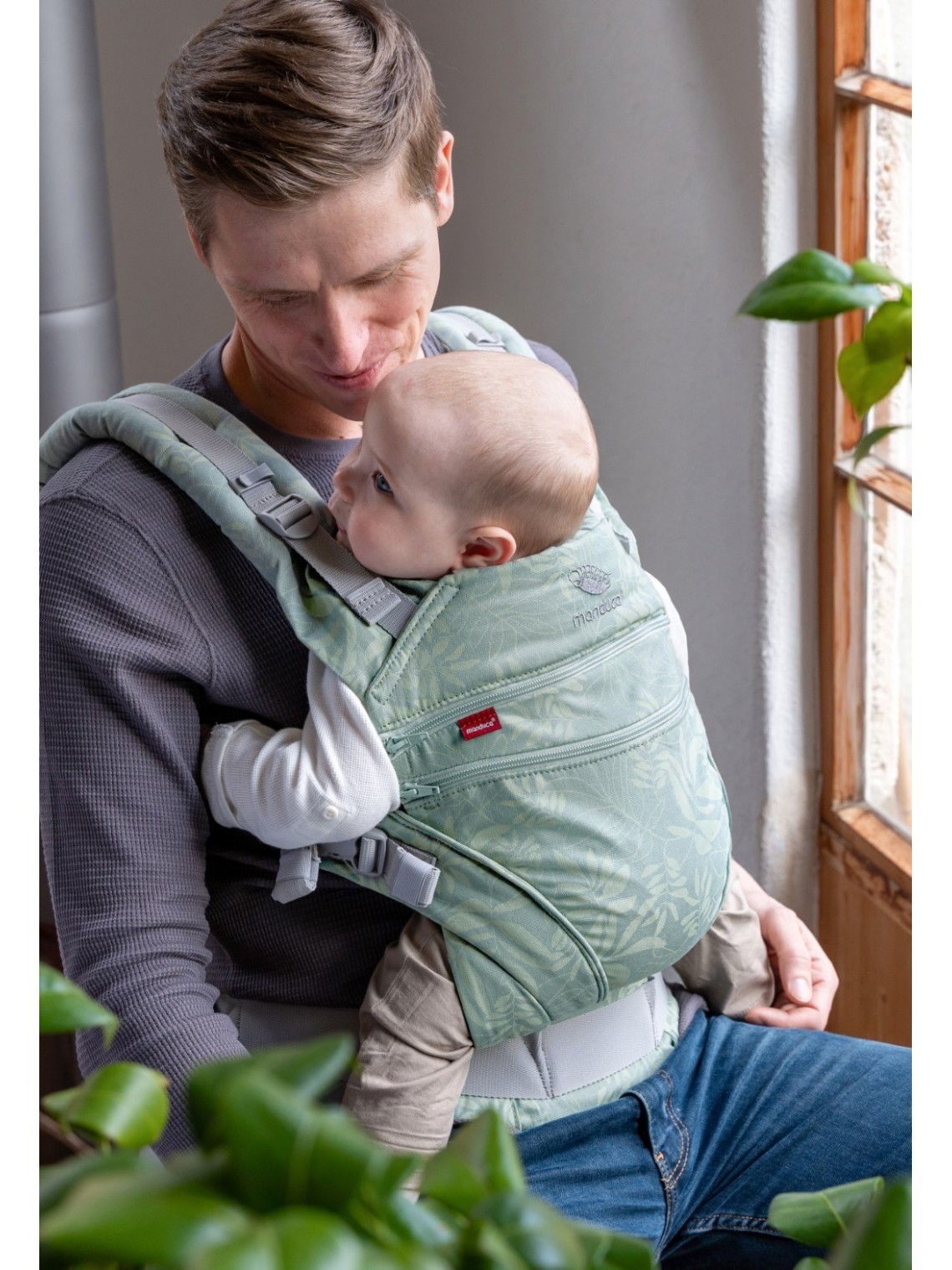 Manduca XT – adjustable carrier from 3.5 to 20 kg Manduca XT – adjustable carrier from 3.5 to 20 kg