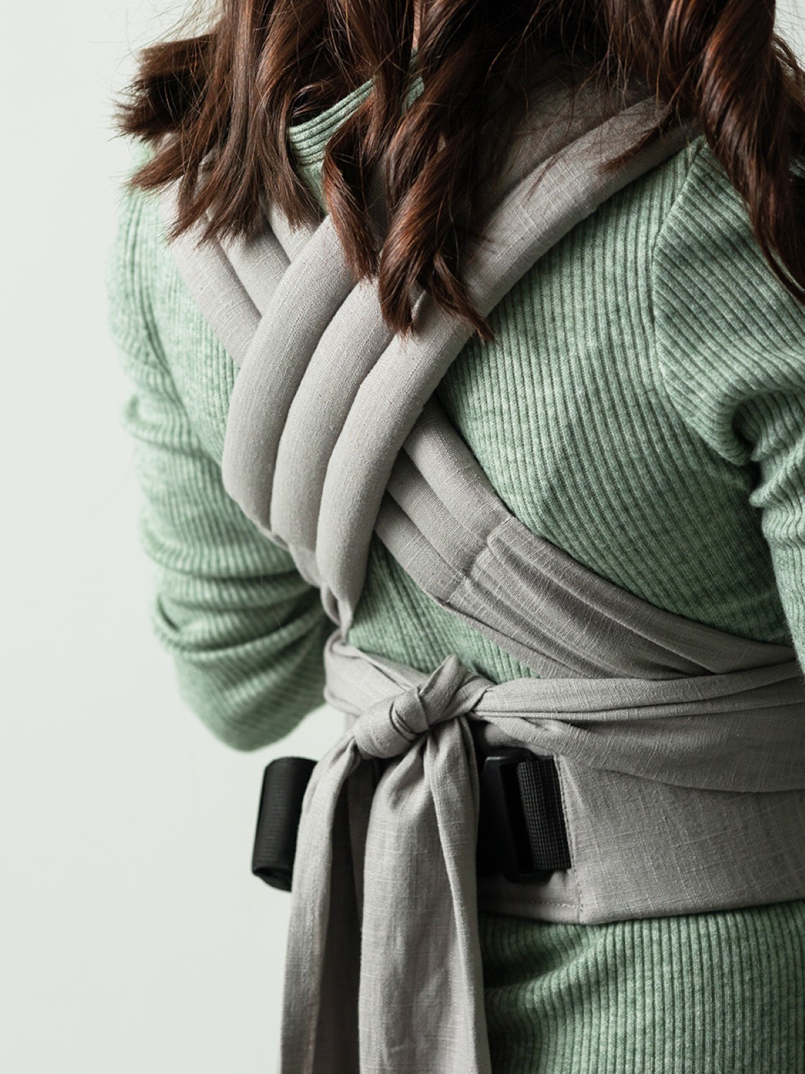 ISARA Quick Half Buckle – hybrid baby carrier with buckle and wrap flexibility